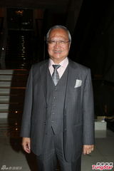 组图：钟景辉热爱演艺不退休 古明华获万元金牌