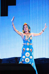 和平祈福音乐会上演 股神之子彼得-巴菲特献艺(图)