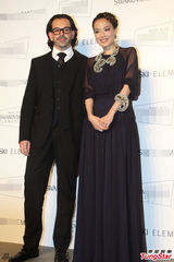 组图：舒淇黑色长裙亮相 微笑甜美气质优雅