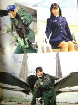 组图：日本自卫队请写真美女拍年历 扮清纯女兵