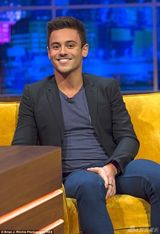 戴利出柜后节目甜蜜谈男友 一见钟情挡不住(图)