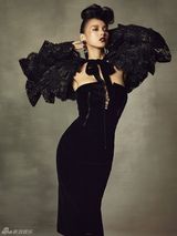 高清组图：韩星李孝利杂志写真 化身冷艳贵妇