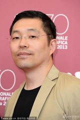 组图：《宇宙海贼哈洛克船长》松本零士亮相