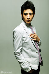 组图：张峻宁小清新绅士范儿写真曝光