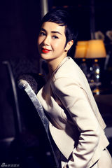 组图：蒋雯丽复古写真 重现赫本式俏皮