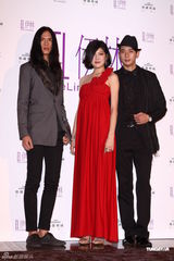 组图：林嘉绮爆乳成台湾模特公司年会焦点