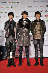 高清组图：MTV超级盛典红地毯 JPM帅气亮相