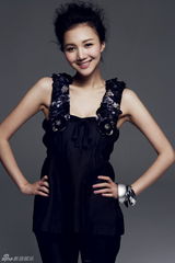 组图：韩雯雯拍摄淡雅写真 高贵冷艳博眼球