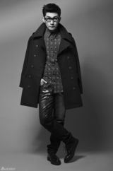 组图：金志文拍硬朗写真 尽显帅气英伦风