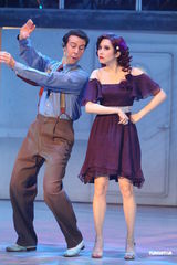 组图：许慧欣参演百老汇音乐剧 变性感歌姬突破自我