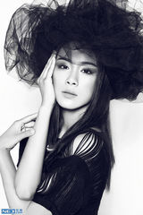 组图：金晶写真上演极致诱惑  夜皇后炫目绽放