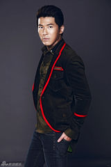 组图：黄少祺最新写真曝光 贵族气质魅力来袭