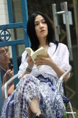 组图：范晓萱满足恋爱状态 新剧与胡歌邂逅奶茶店