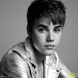 高清图：17岁贾斯汀-比伯帅气登《V》杂志封面