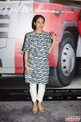 组图：林嘉欣戏瘾大发 撇两女今年开拍新片