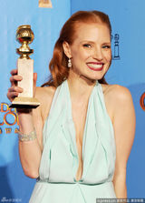 组图：刘易斯与查斯坦分获金球剧情类影帝后