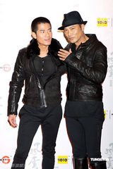 幻灯：《风云2》香港首映 贡米同场未见霆锋表遗憾