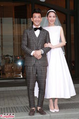 组图：香港艺人李璨琛举行结婚注册仪式