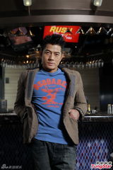 组图：郭富城受伤不再凌空跳舞 母亲放弃催婚