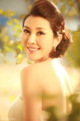 组图：刘思言初春写真展甜美笑容