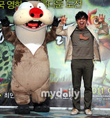 组图：刘承浩朴哲民为动画片配音 助阵媒体首映会