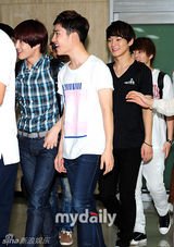 组图：SM家族结束日本演唱会返回韩国