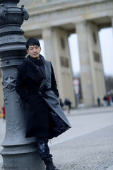 组图：郭晓冬柏林复古大片 欧洲绅士范儿十足