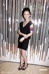 幻灯图：阿娇性感出席酒会 古巨基称被催婚压力大