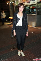 组图：《女警爱作战》开播 谢天华周丽淇造势