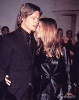 组图：盘点安妮斯顿与前夫皮特昔日甜蜜瞬间