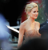 组图：凯特-哈德森性感亮相威尼斯电影节