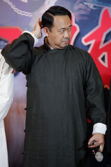 组图：《虎口拔牙》发布会 姜武证实片酬下降