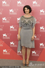 高清组图：《米拉尔》亮相 导演朱利安携妻子亮相