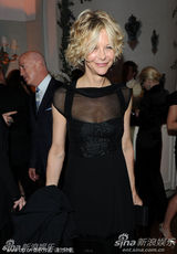 幻灯：《名利场》戛纳办派对 洛佩兹邓文迪争艳