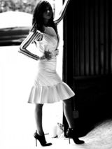 组图：凯蒂-佩里登ELLE封面 百变造型妆容精致