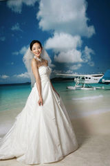 组图：《亲爱的回家》婚照曝光 韩雪化身甜美新娘