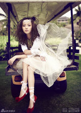 组图：张嘉倪清新写真 犹如游走于人间的精灵