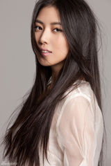 组图：黎一萱清纯写真温婉静雅