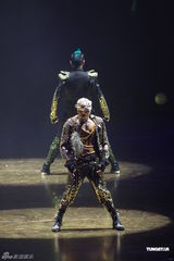 组图：郭富城个唱变型金刚舞台华丽震撼