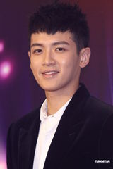 组图：柯震东萧亚轩同场不同台 蔡依林恐吓媒体