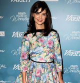 组图：众星出席午餐会 海瑟薇加纳阿汤嫂斗艳