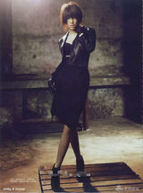 幻灯图：尹恩惠登新加坡杂志封面