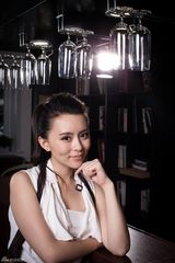 组图：杨玥全新写真曝光 尽显落落大方