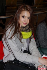 组图：Bigbang成员亮相香港 周秀娜到场看偶像