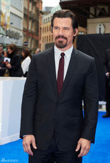 高清图：《黑衣人3》伦敦首映 妮可携男友抢镜