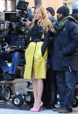 组图：布莱克-莱弗利现身《绯闻女孩》片场