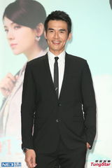 组图：林心如夸杨一展身材肥美 拍偶像剧无压力