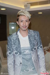 组图：主创聚头庆祝《老表，你好嘢!》首播活动