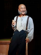 组图：歌剧《蝙蝠》爆笑上演 陈佩斯与歌剧演员飙戏