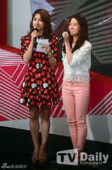 组图：CNBLUE录《The Show》 ToHeart表现抢眼